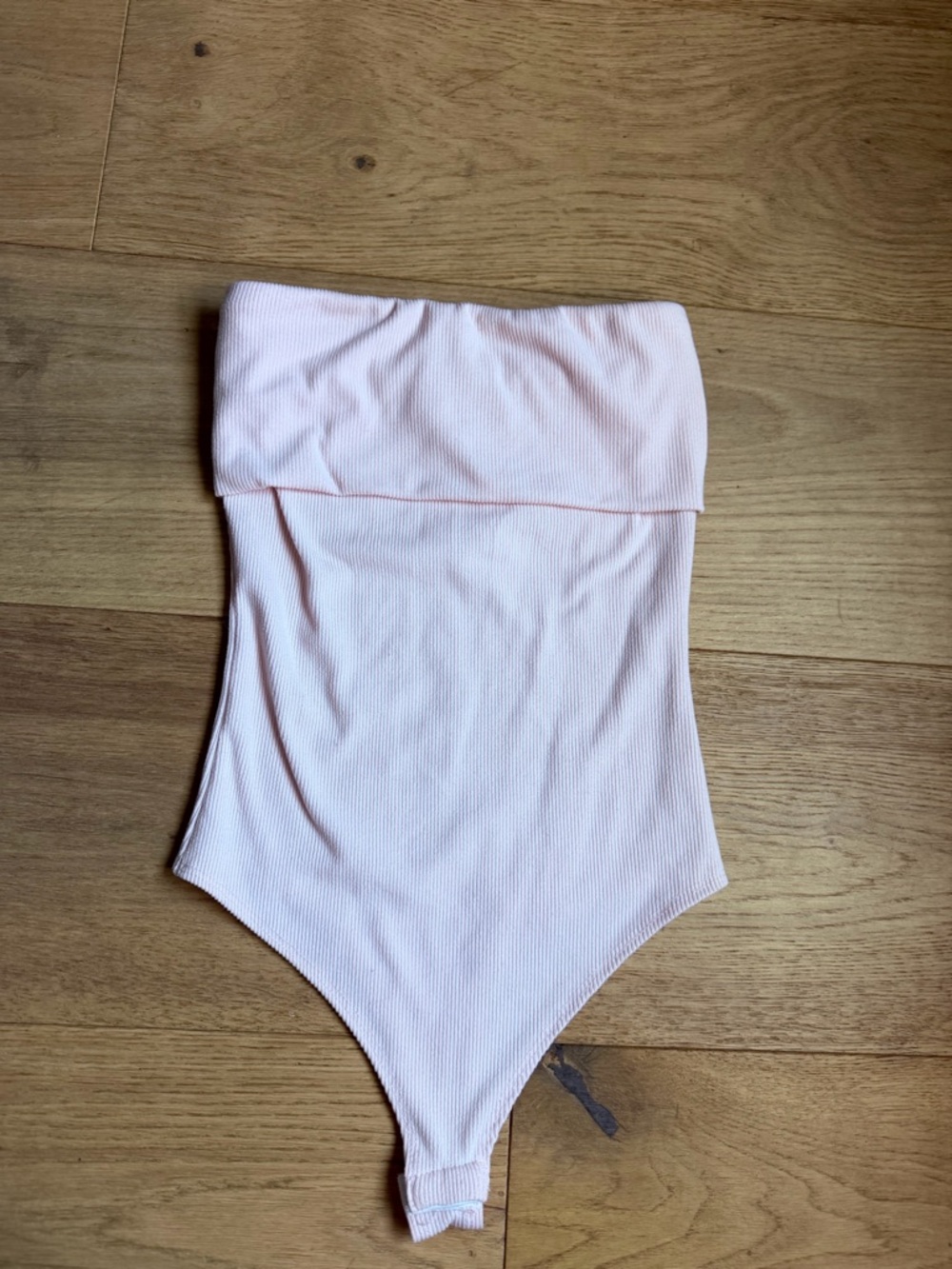 Tilly's Light Pink Ribbed Strapless Bodysuit